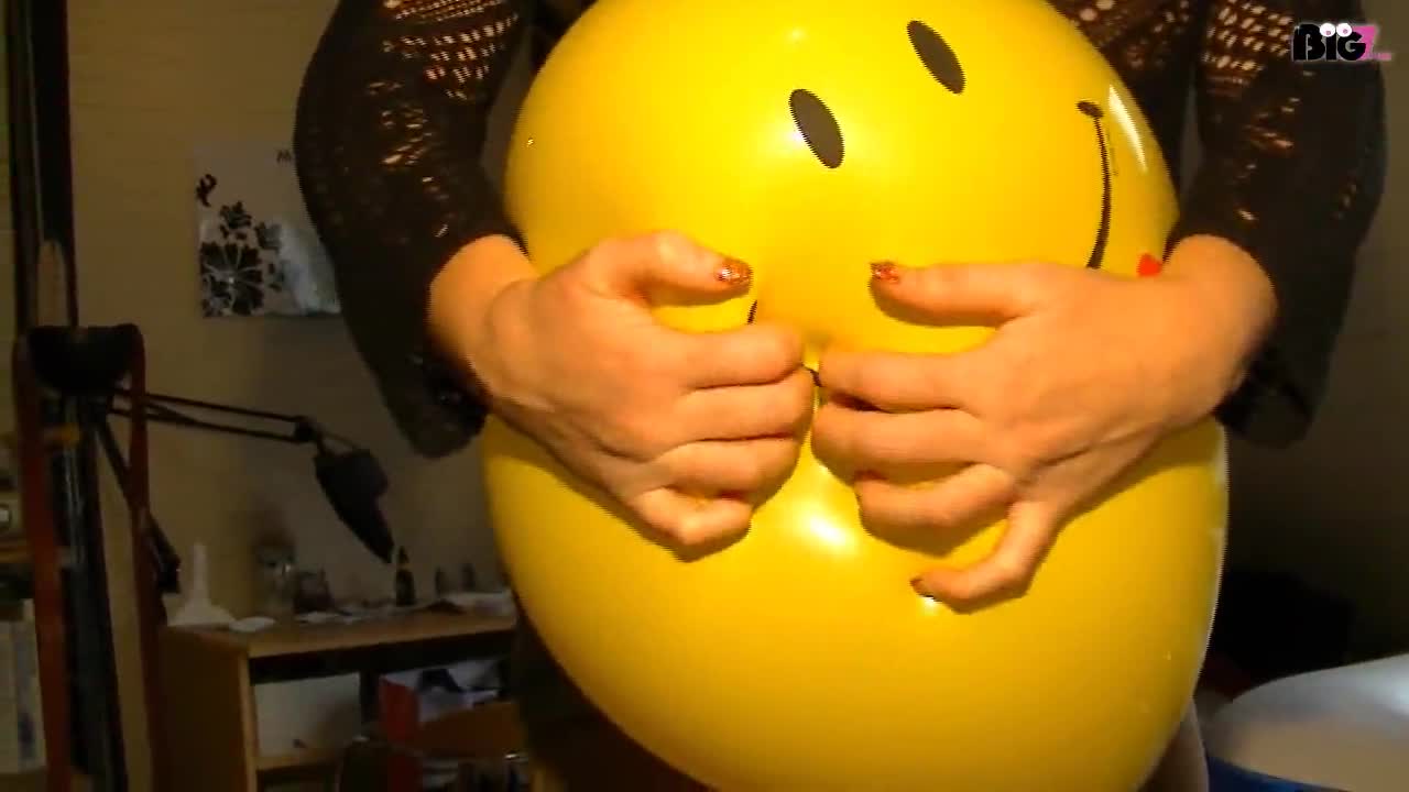 hier der 2. Teil.....erst blasen dann platzen lassen...da wird esganz schön warn