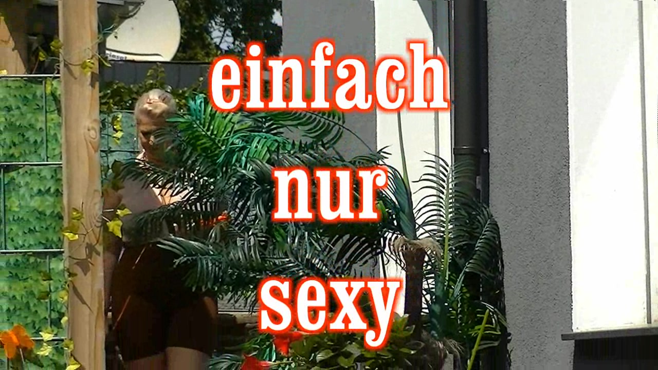 ich habe vor ein paar Tagen noch die letzten Sonnenstrahlen genossen und den Garten etwas dekoriert ... schau mir dabei zu ...