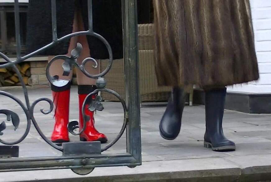 Pelzmantel und Gummistiefel von MilfUlrike