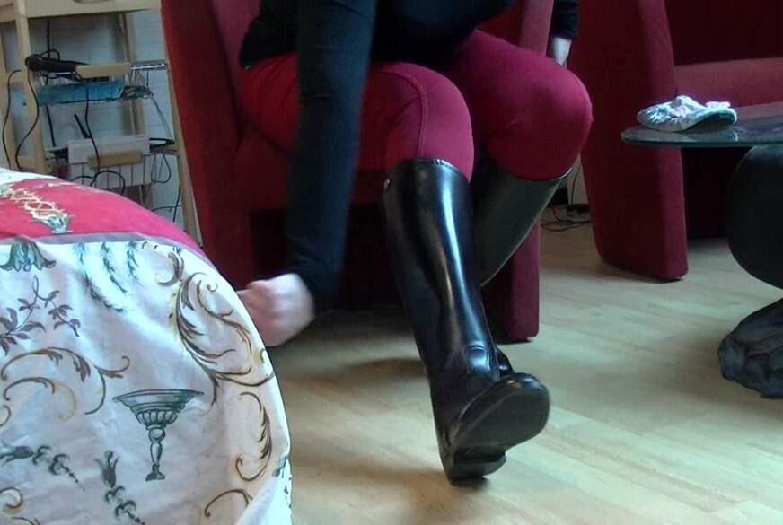 bekomme meinen Schlappen zu spüren von MilfUlrike pic3