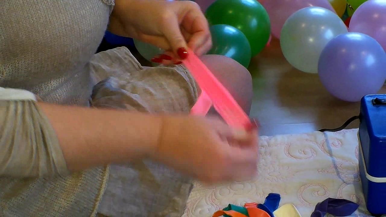 Carneval - Hellau und Alaf -Balloonys Hellau und Alaf heute ist Rosenmontag lass uns zusammen feiern und Spaß haben . passend zu Karneval viele bunte Luftballons