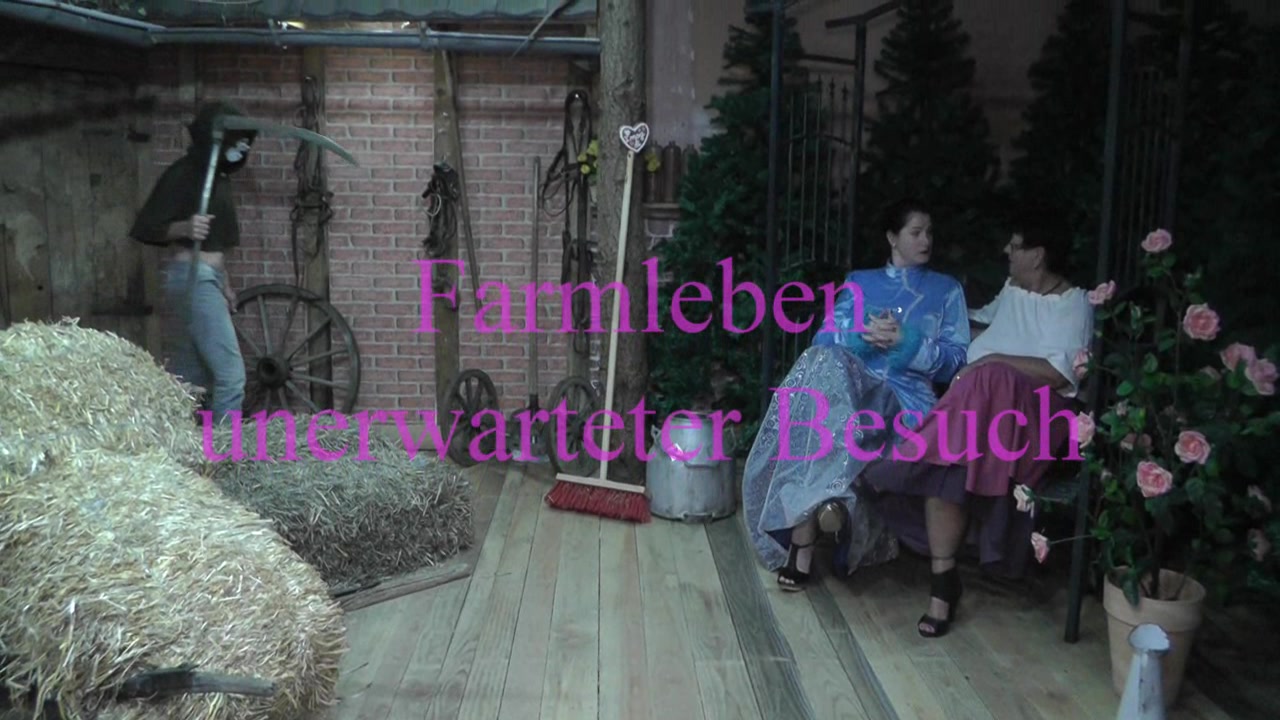 Leben auf dem Bauernhof  - geile Weiber die geilen Weiber auf dem Bauernhof, immer gereit sich Ihre Fotzen lecken und füllen zu lassen. Jeder ist willkommen, ob Bauer, Knecht oder Besucher !