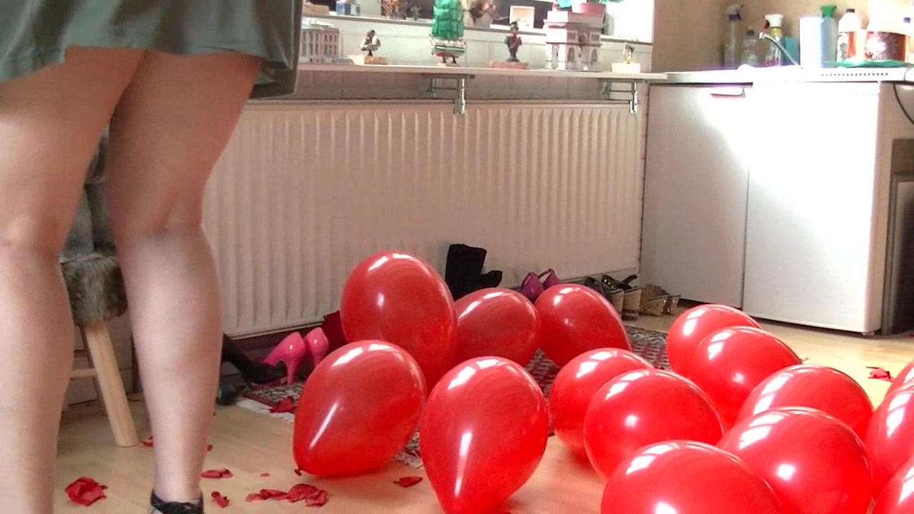 Hier der zweite geile Teil mit den Ballons ….