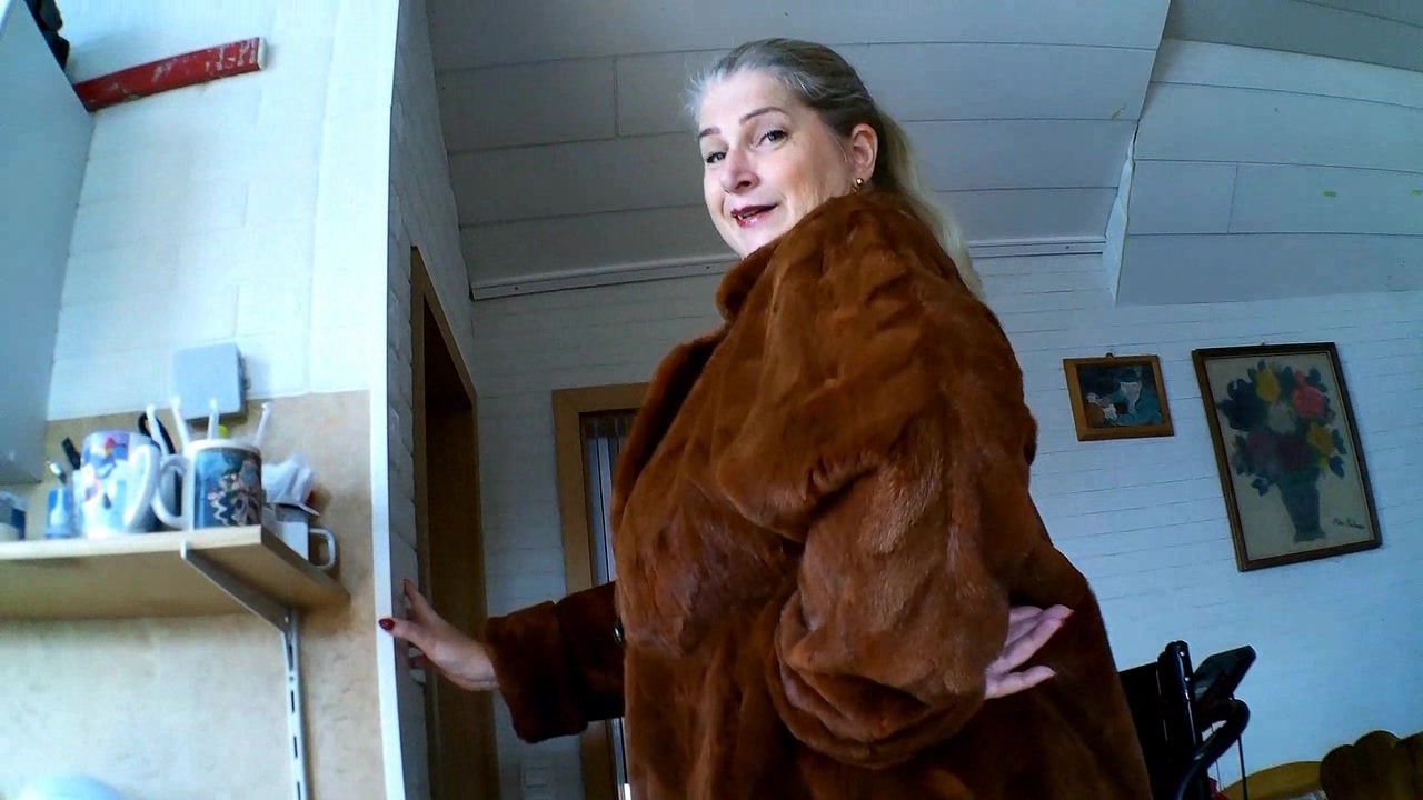 Wichsanleitung - kleine Wichssau Komm du Sau wichs so wie ich es dir sage …. Und denk dran du darfst nur spritzen wenn ich es dir sage