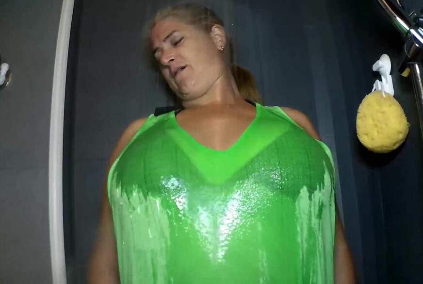 ein geiler Duschtraum von MilfUlrike pic1