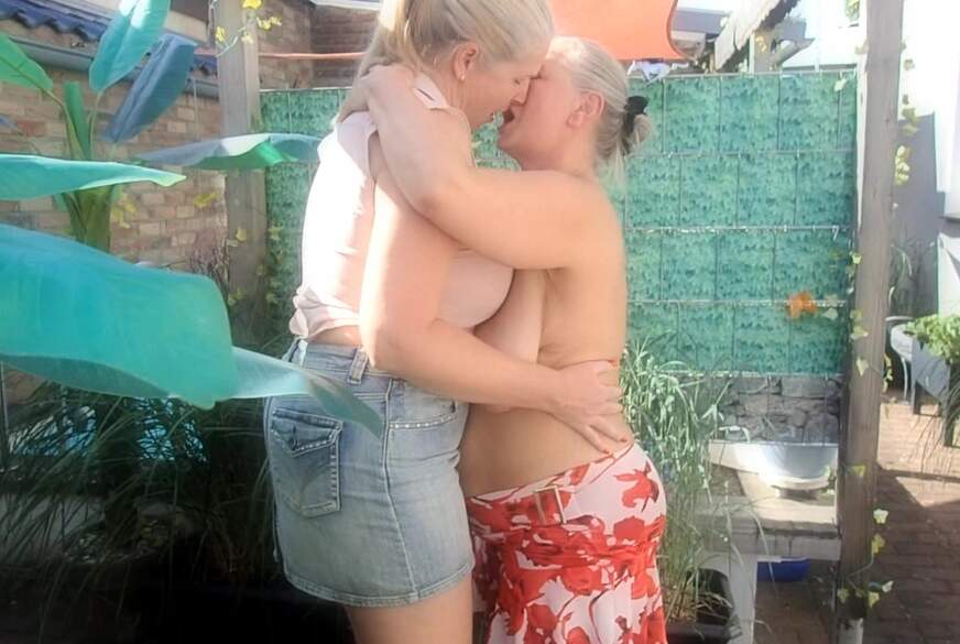Spass im Pool von MilfUlrike pic1