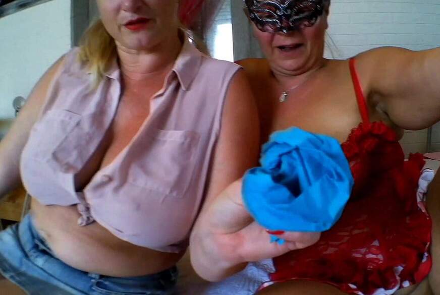 w***s in die Tascxhentücher von MilfUlrike pic3