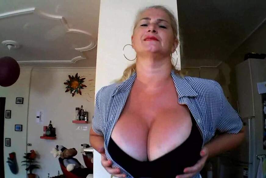 Pralle Titten für den geilen User von MilfUlrike pic2