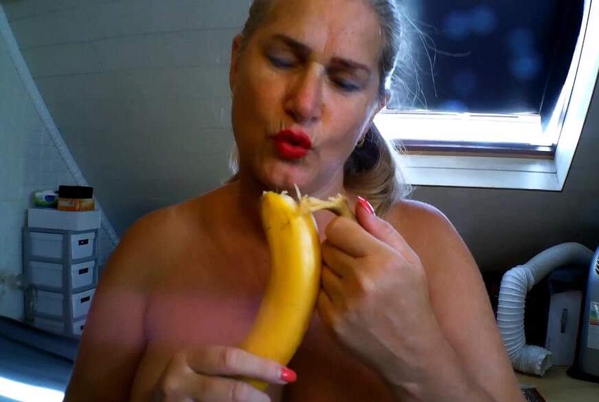 Ich liebe Bananen von MilfUlrike pic2