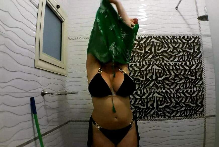 so Warm - eine Dusche tun gut von MilfUlrike pic2