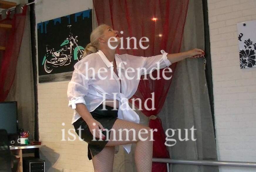 eine helfende Hand ist immer gut von MilfUlrike pic1
