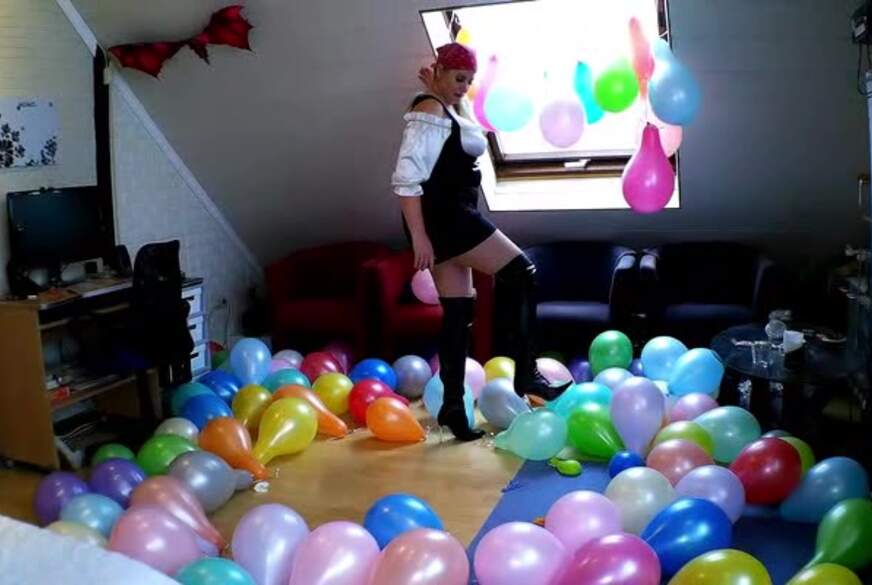 Carneval fertig zur Balloon Party von MilfUlrike pic4