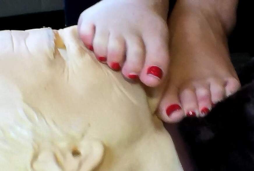 Fuss Fetish - Kehlenmassage von MilfUlrike pic4