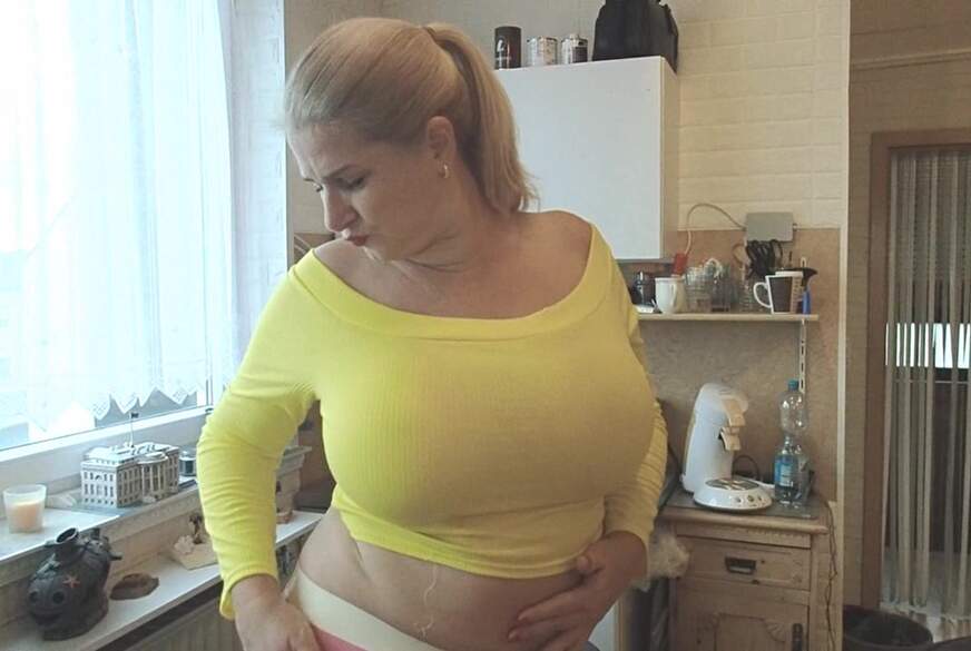 Latex Leggins ich mach es mir selber von MegaTitten pic2