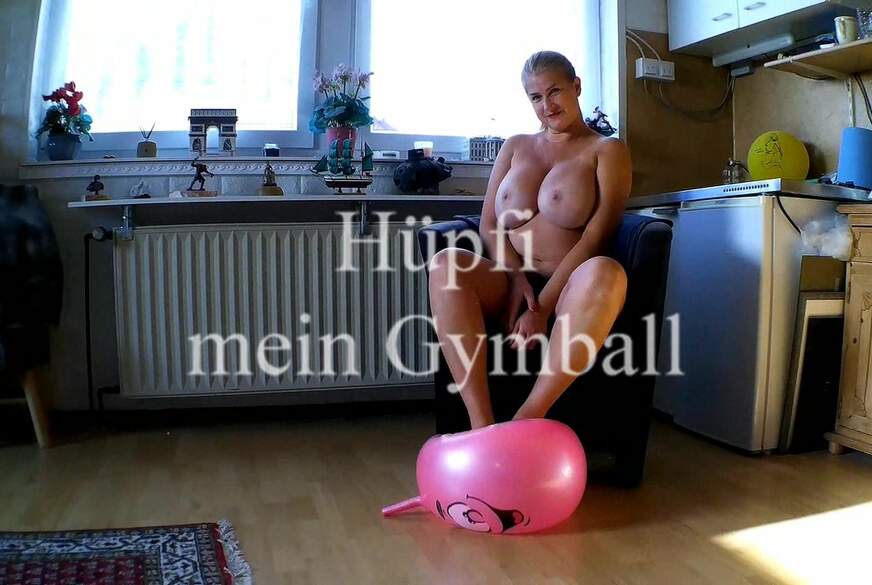 Hüpfi mein GYM Ball von MilfUlrike pic1