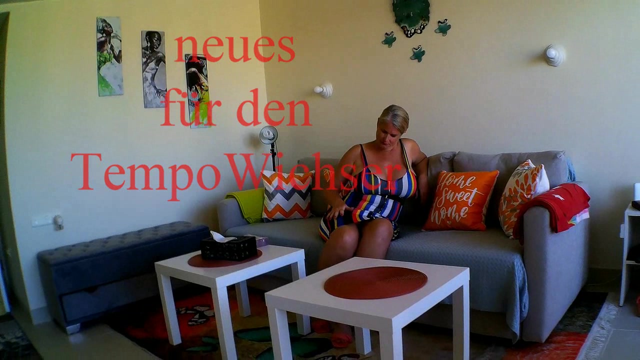 due geiler Penner, wieder geil und scharf auf meine Tücher und Slips, soll ich sie dir schon in dein Maul stopfen, kann komm her