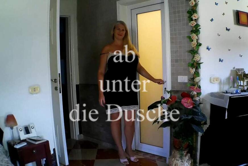 Ab unter die Dusche von MilfUlrike pic1