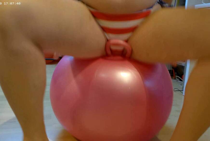 grosser Hüpfball in pink von MilfUlrike pic3