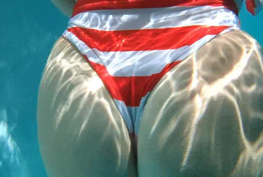 GEIL im Pool von MilfUlrike pic3