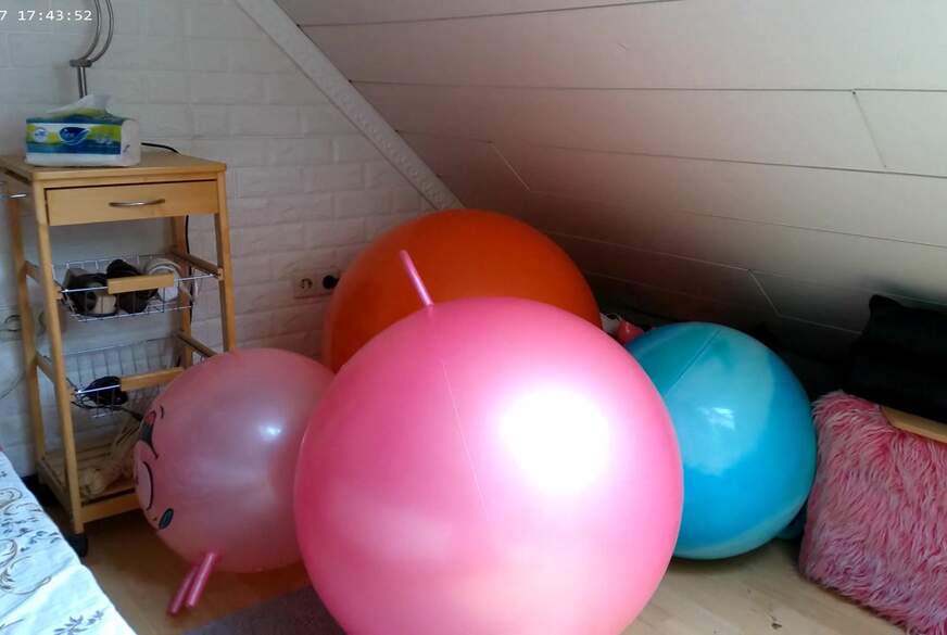 Neues von der Hüpfball Königin von MilfUlrike pic2