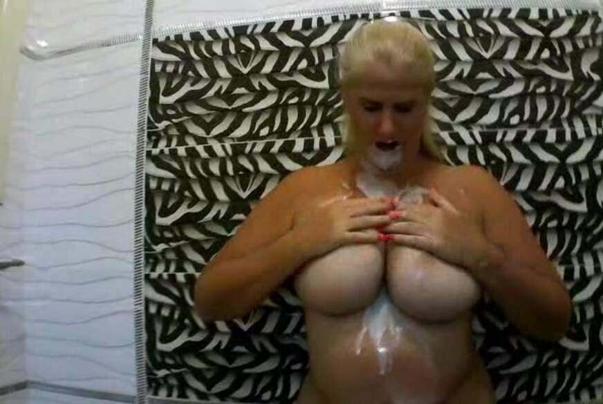 rums***n mit Erdbeer Jogurt von MilfUlrike pic4