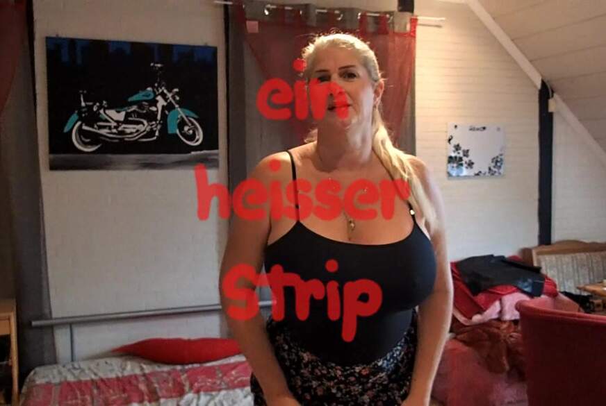 ein heisser Strip von MegaTitten pic1