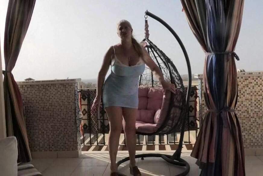 Robins neue W************g von MegaTitten pic1