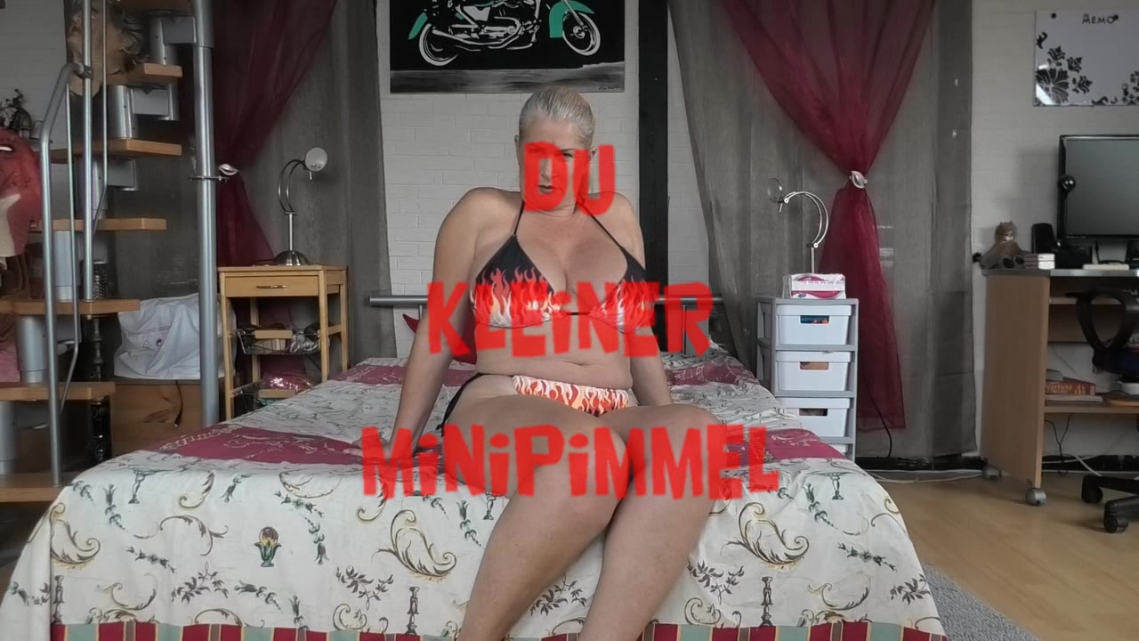 du kleiner Minipimmel Du kleine geile Sau, dein Minipimmel ist echt ein Witz, wenn du Ihn raus holst brauchst  du eine Lupe , deine Eier sind so gross wie Erbsen .Du dreckiger Wichser bst eine Witzfigur , aber gut … rubbel das kleine Ding ab ,damit ich meine Ruhe habe