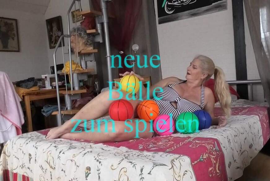 Neue Bälle zum spielen von MegaTitten pic1