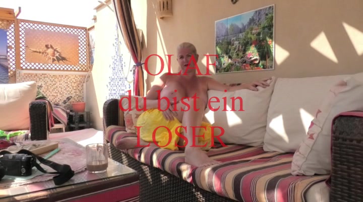 olaf Du bist ein Loser ohh du kleiner drekiger Schwanzwichser, du bist echt der grösste Loser den es gibt, du stehst nur blöd rum und wichst deinen Minipimmel , da lachen ja alle wenn sie das sehen, Dich kann man ja nur anpissen und als Fussabtreter benutzen