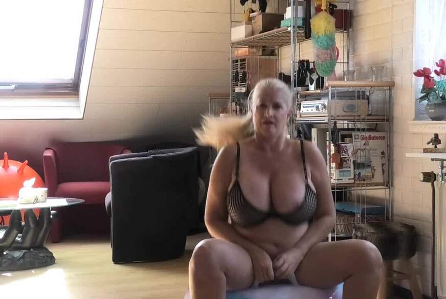 MilfUlrike: einfach geil hüpfen