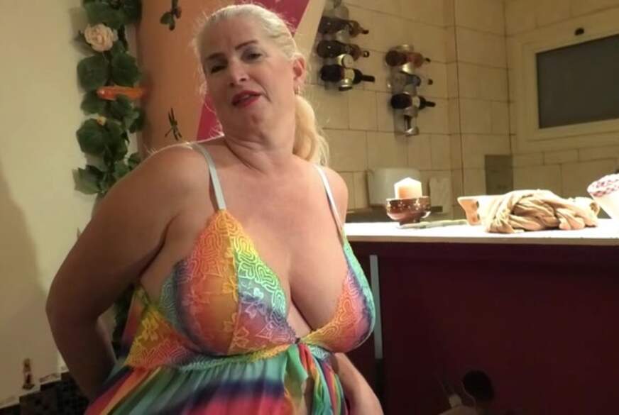 MilfUlrike: Strumpfhosen Fetish