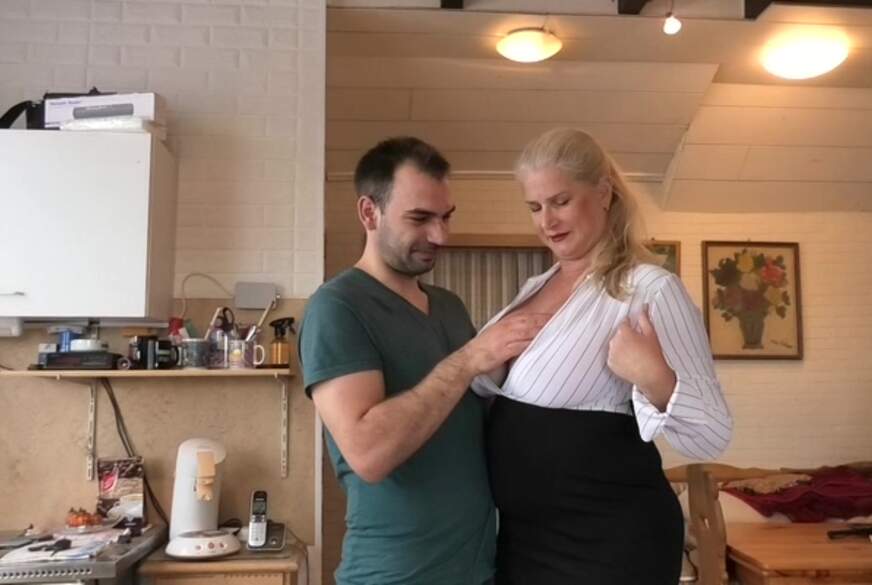 sein erster Sex von MegaTitten