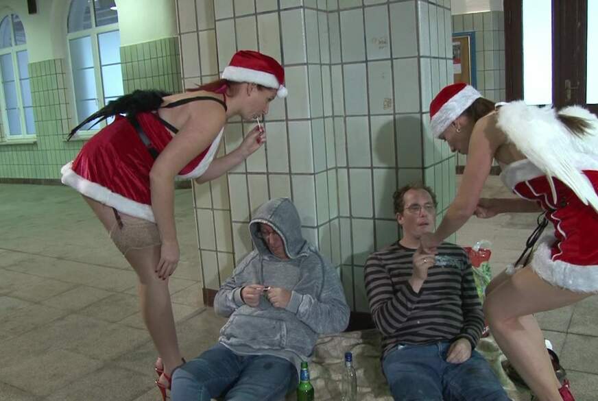 MegaTitten: Weihnachtsengel für die P****r