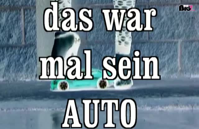 Crushing - das war mal sein auto der Sack hatte es nicht anders verdient..hier zerlege ich sein Liebslings-Modellauto...ob er mir jetzt wohl böse ist...grins