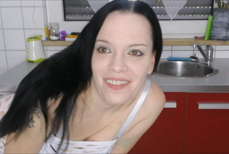 Lieblings-Lia: Mein neuer Vibrator ist angekommen - Bin gespannt