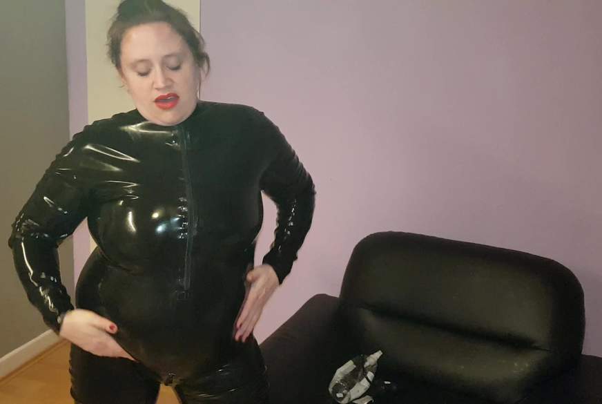 Geil besorgt in Latex Catsuit von M**iJessy pic3