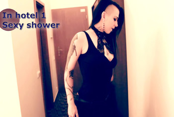 Im Hotel 1 Sexy Dusche