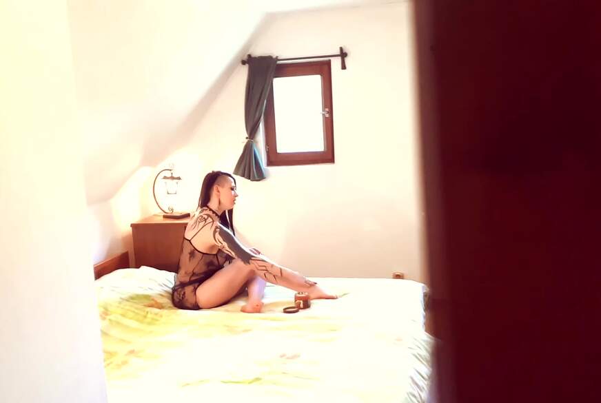 6eve6black6: Morgendliche Masturbation 01