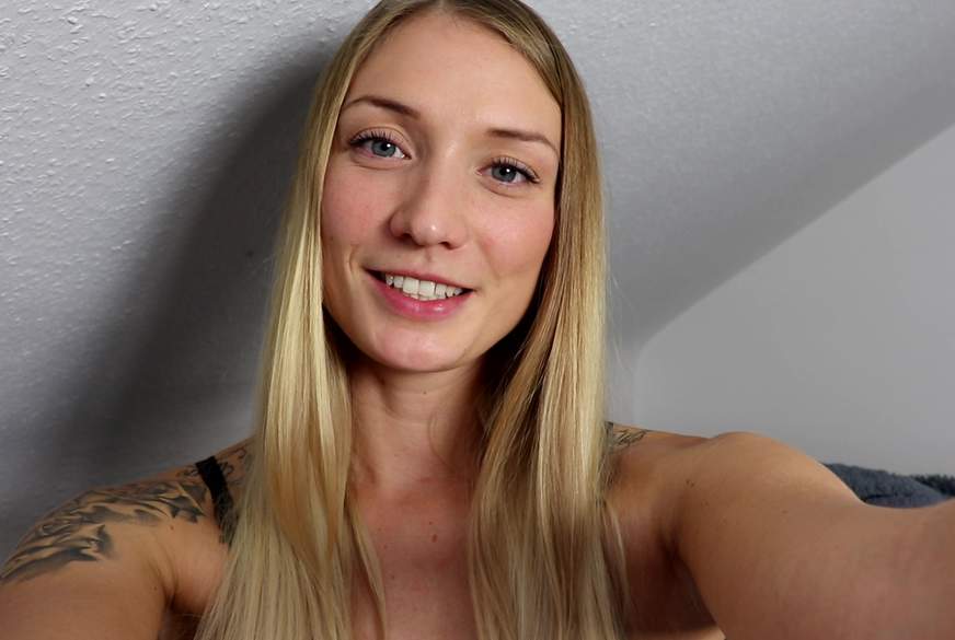 Fiona allein zu Haus von Fiona-Fuchs