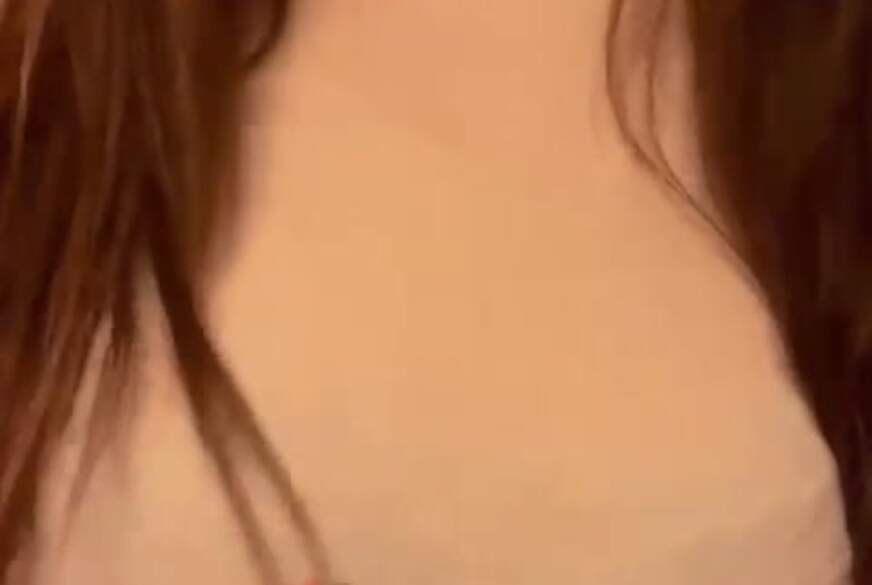 P***yDesire: Ich bearbeite meine d**ken Titten für dich...