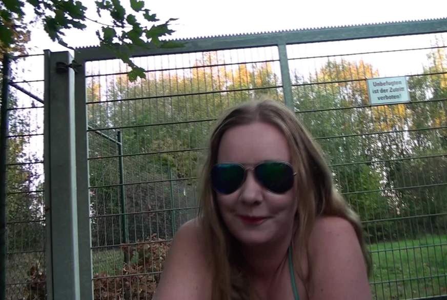 Young-Lara: Mein erster Public P**s.