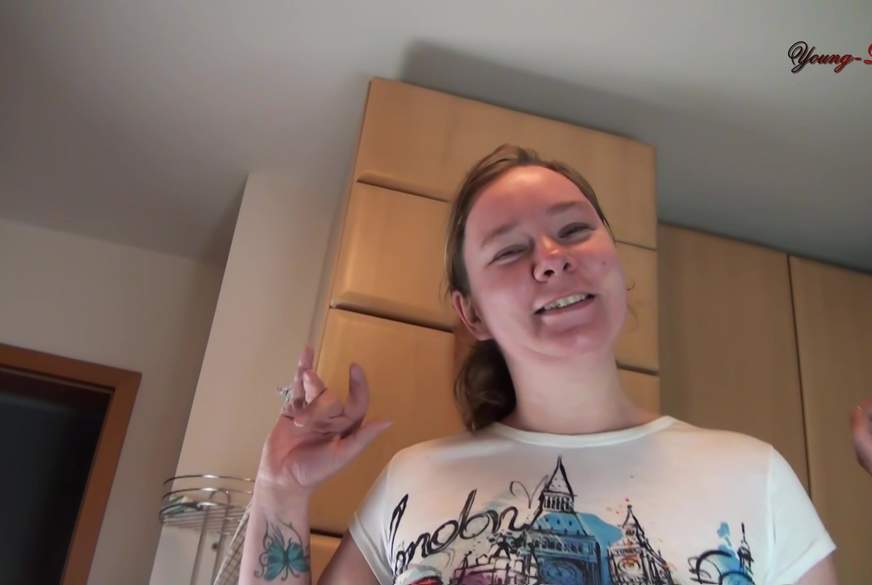 Young-Lara: Die P**s Pyramide