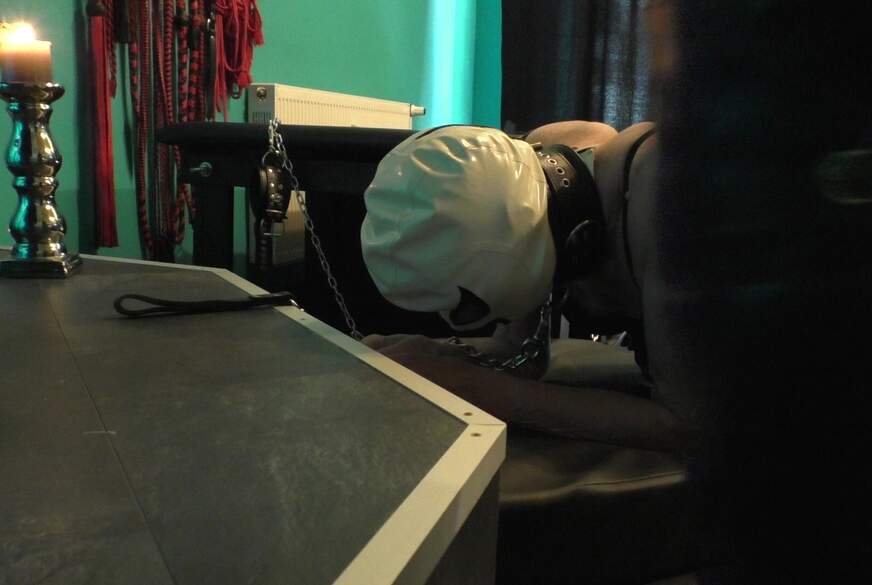 Zofe Agnes Stiefelverehrung Nahaufnahme von DominaLadySusan pic1