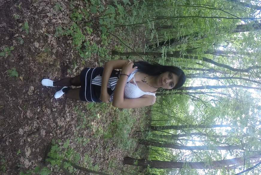 Wildhotgirl94: Im Wald am P****n und F*****n
