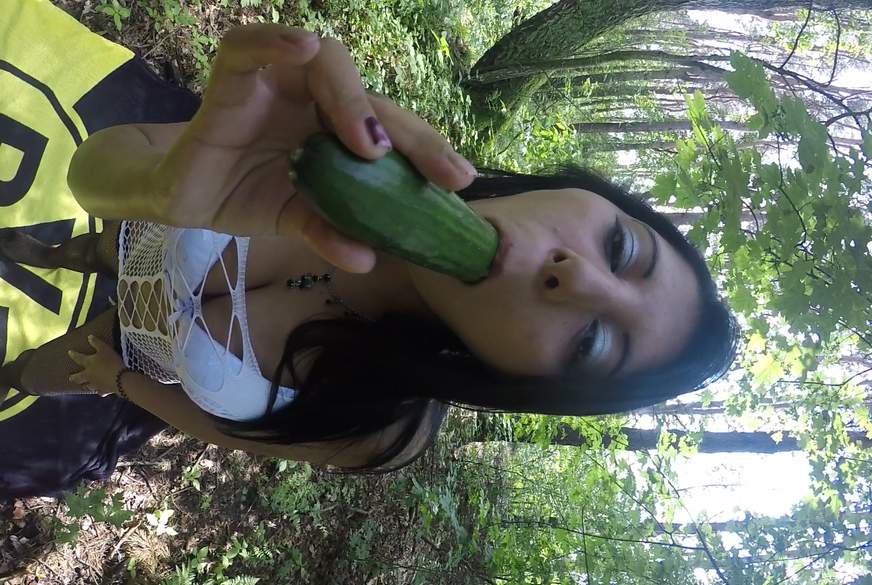 Wildhotgirl94: Ne Gurke ist nicht nur zum Essen da Teil1