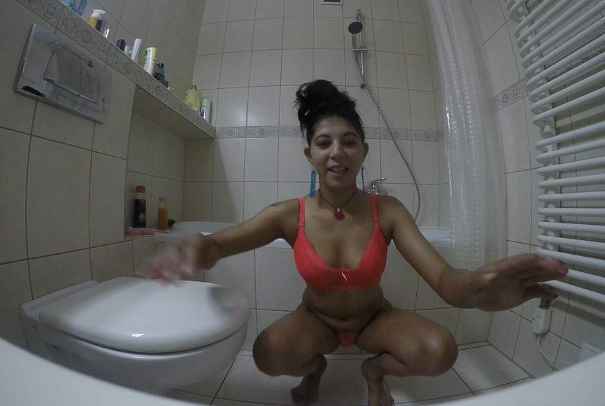 Wildhotgirl94: Badezimmerspass