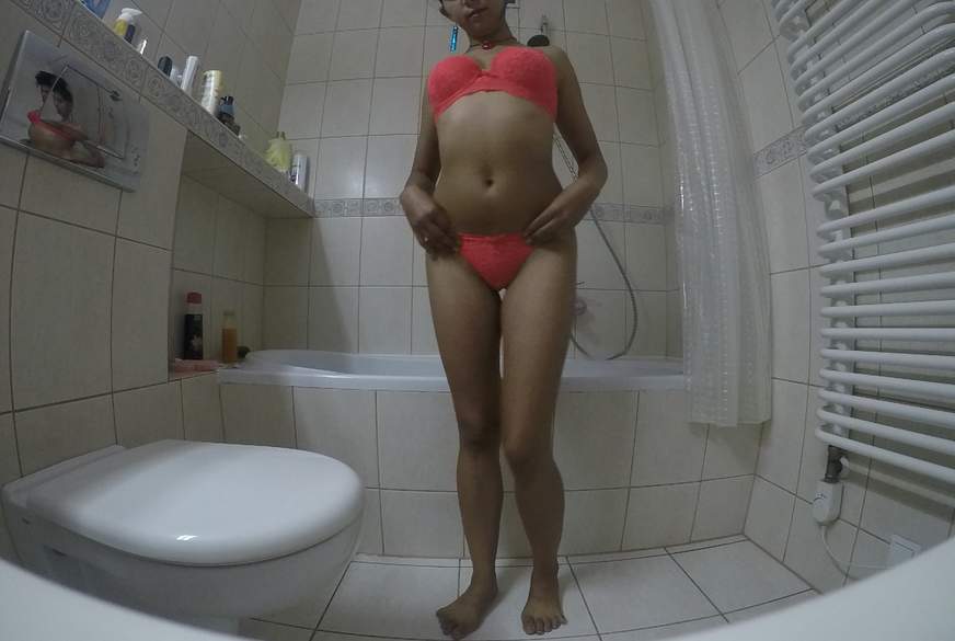 Wildhotgirl94: Badezimmerspass