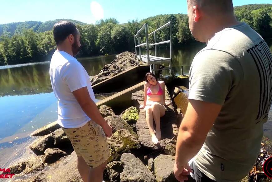 DerPornobeamte: GEILER F**k! Bikini L**er OUTDOOR zu zweit G*****t!