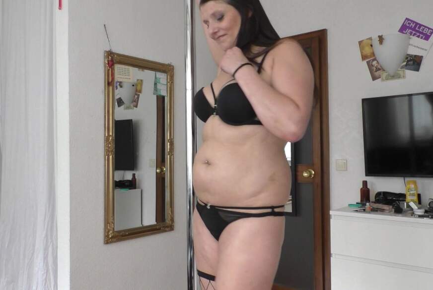 Typisch-Nina: Mein erstes Mal als Hobbyh**e H******e B*****t UND V***********t!